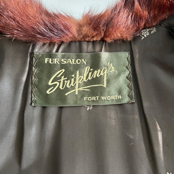Vintage Fur Salon Stripling's Cape Fur Brown w/ Collar Arm Holes and Shoulder - Picture 8 of 13